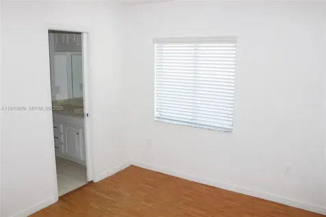 180 Riviera Circle Weston FL 33326