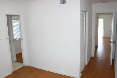 180 Riviera Circle Weston FL 33326