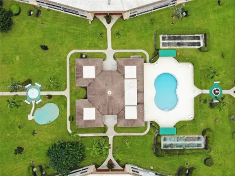 500 W Village Green Circle W Palm Springs FL 33461