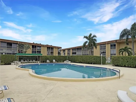 500 W Village Green Circle W Palm Springs FL 33461