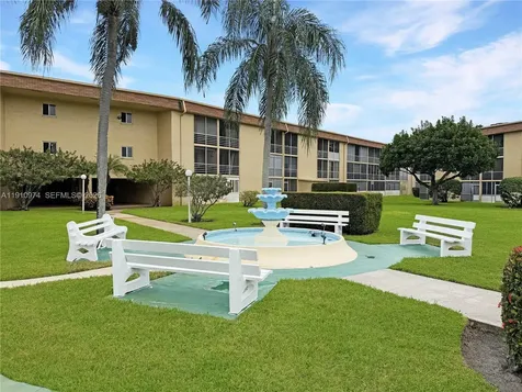 500 W Village Green Circle W Palm Springs FL 33461