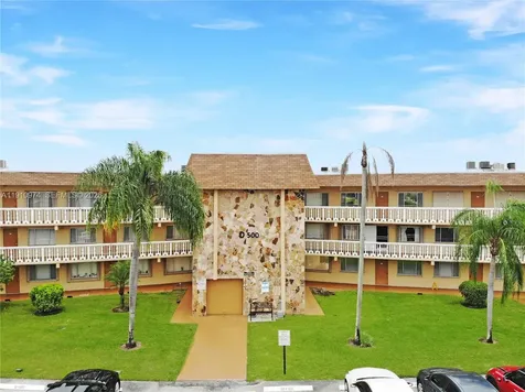500 W Village Green Circle W Palm Springs FL 33461