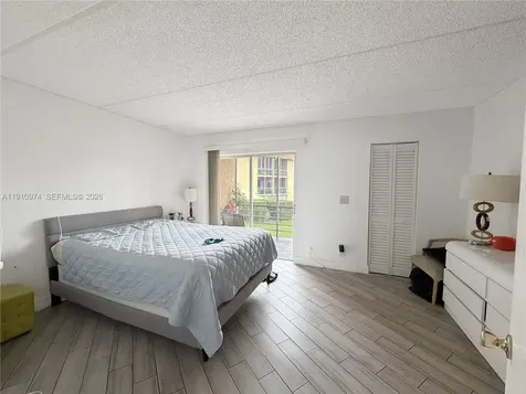 500 W Village Green Circle W Palm Springs FL 33461