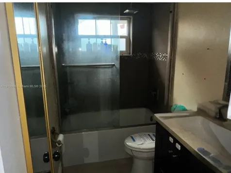 6390 Harding Street Hollywood FL 33024