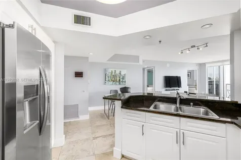 1800 Sunset Harbour Drive Miami Beach FL 33139