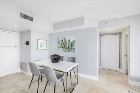1800 Sunset Harbour Drive Miami Beach FL 33139