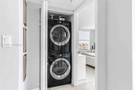 1800 Sunset Harbour Drive Miami Beach FL 33139