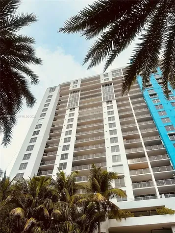 1800 Sunset Harbour Drive Miami Beach FL 33139