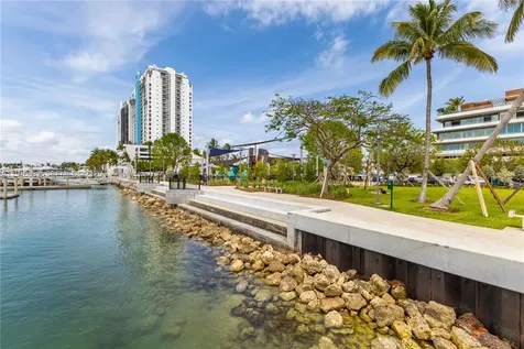 1800 Sunset Harbour Drive Miami Beach FL 33139