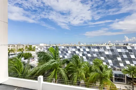 1800 Sunset Harbour Drive Miami Beach FL 33139