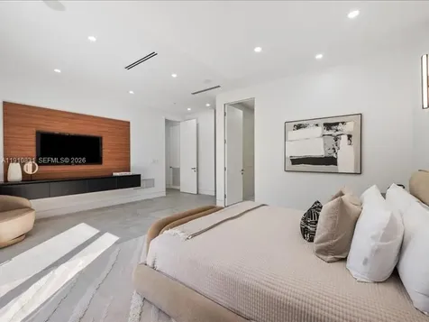 270 N Shore Drive Miami Beach FL 33141