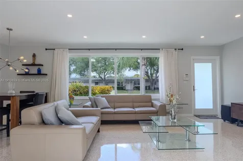 9260 SW 166th Terrace Palmetto Bay FL 33157
