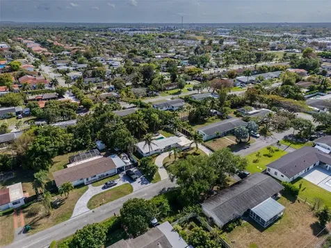 9260 SW 166th Terrace Palmetto Bay FL 33157