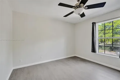 4220 NW 21st Street Lauderhill FL 33313