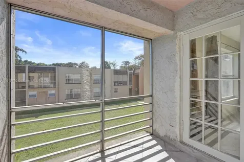 4220 NW 21st Street Lauderhill FL 33313