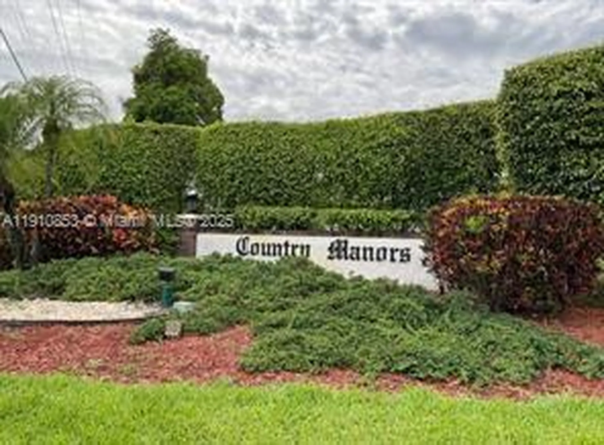 504 Sandpiper Circle Delray Beach FL 33445
