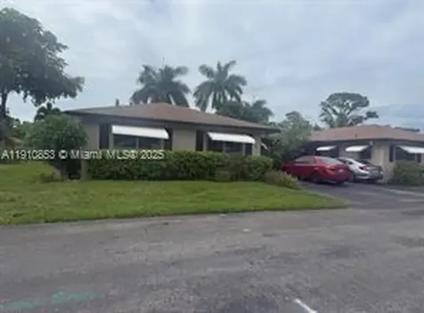 504 Sandpiper Circle Delray Beach FL 33445