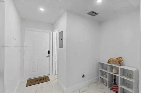 8033 NW 29 Street Sunrise FL 33322