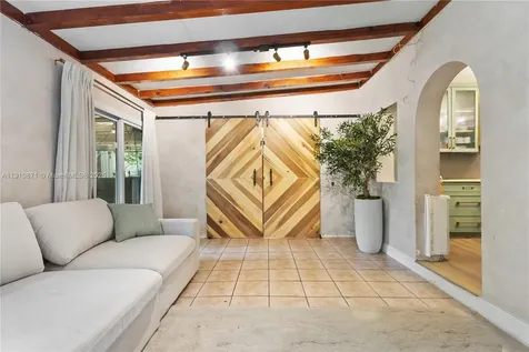 1220 Oriole Avenue Miami Springs FL 33166