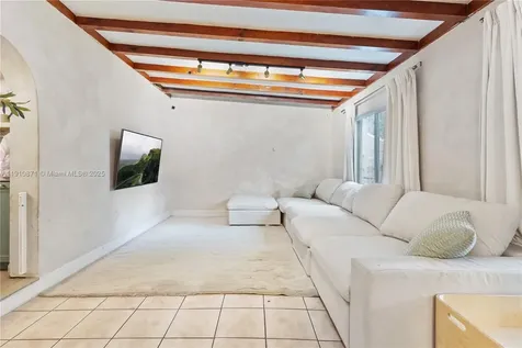 1220 Oriole Avenue Miami Springs FL 33166