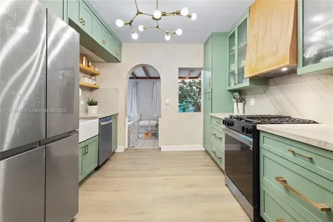 1220 Oriole Avenue Miami Springs FL 33166