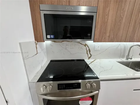 18031 Biscayne Boulevard Aventura FL 33160