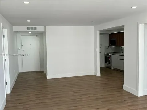 18031 Biscayne Boulevard Aventura FL 33160