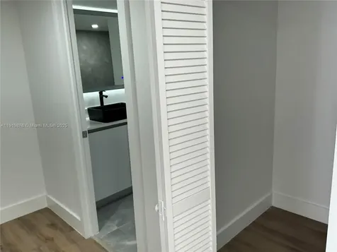 18031 Biscayne Boulevard Aventura FL 33160