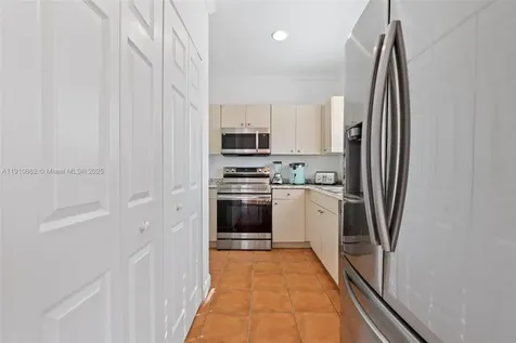2526 NE 41st Avenue Homestead FL 33033