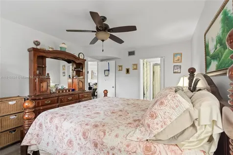 1000 Colony Point Circle Pembroke Pines FL 33026
