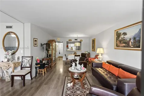 1000 Colony Point Circle Pembroke Pines FL 33026