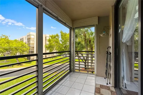 1000 Colony Point Circle Pembroke Pines FL 33026