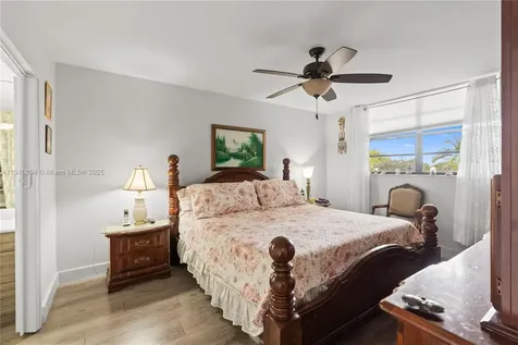 1000 Colony Point Circle Pembroke Pines FL 33026