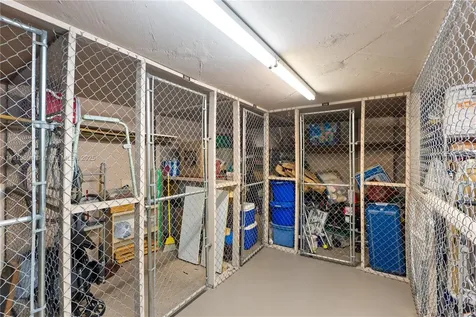 1000 Colony Point Circle Pembroke Pines FL 33026