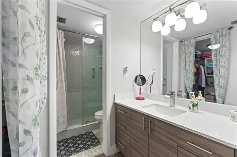 1000 Colony Point Circle Pembroke Pines FL 33026