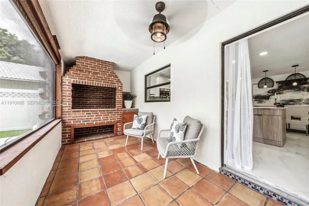 4029 NW 72nd Avenue Coral Springs FL 33065