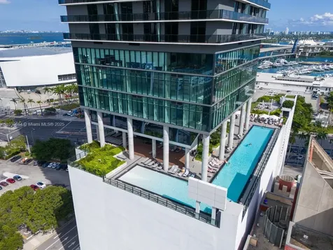 398 NE 5th Street Miami FL 33132