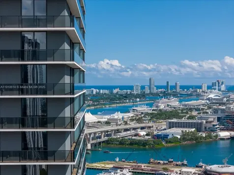 398 NE 5th Street Miami FL 33132