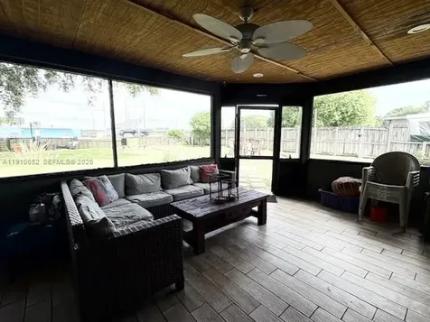 2995 NW 106th Street Miami FL 33147