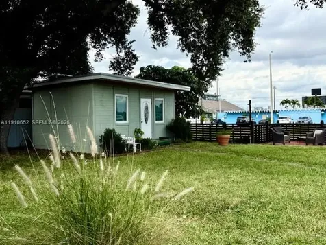 2995 NW 106th Street Miami FL 33147