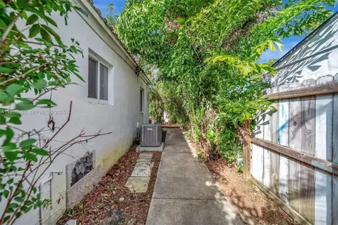 619 NE 87th Street Miami FL 33138