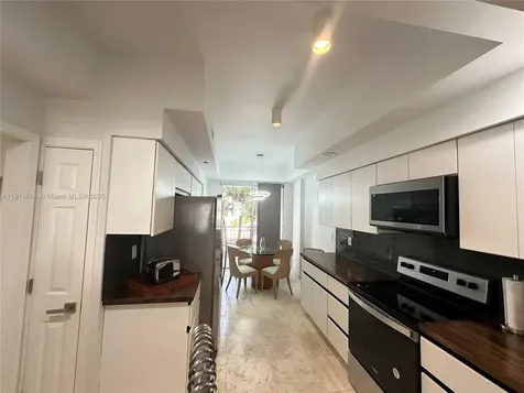 3900 Island Boulevard Aventura FL 33160