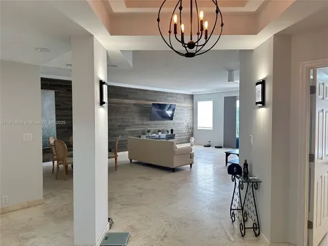 3900 Island Boulevard Aventura FL 33160