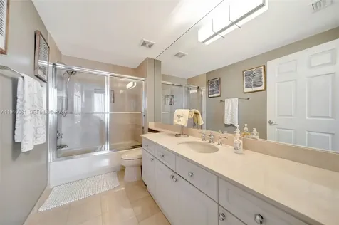6051 N Ocean Drive Hollywood FL 33019