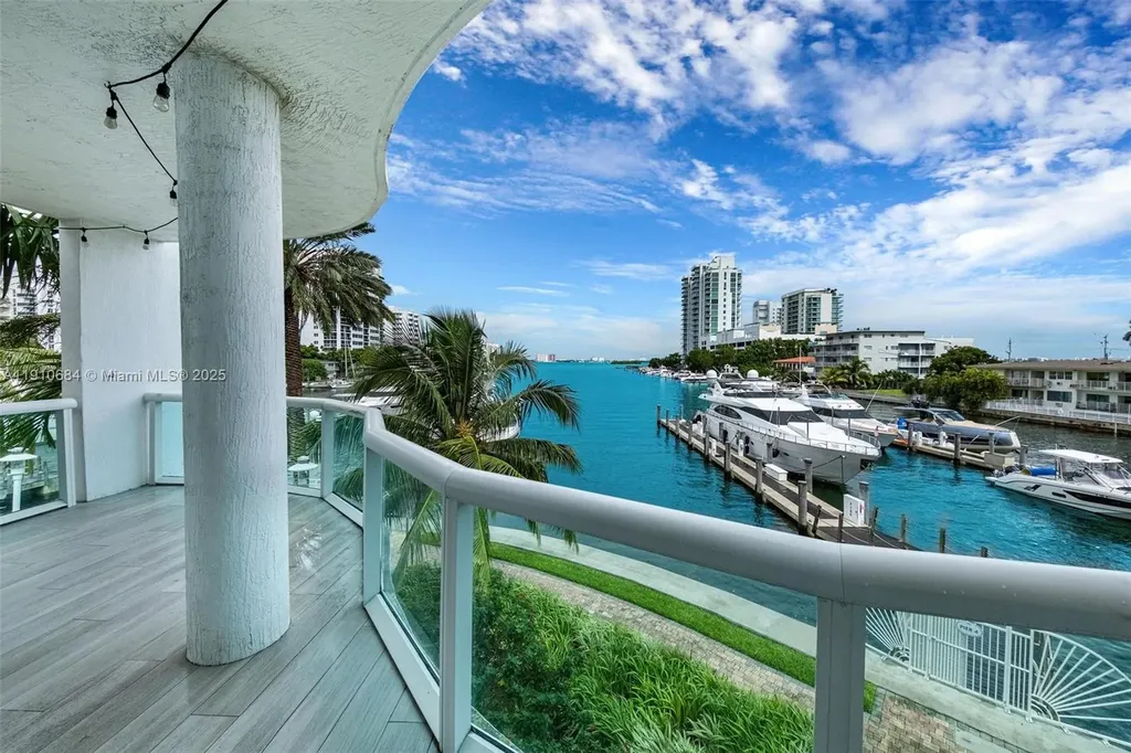 7918 Harbour Island Drive North Bay Village FL 33141