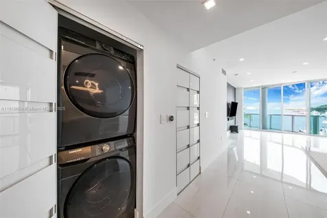7918 Harbour Island Drive North Bay Village FL 33141