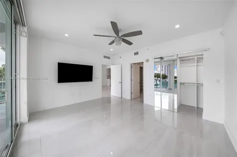 7918 Harbour Island Drive North Bay Village FL 33141