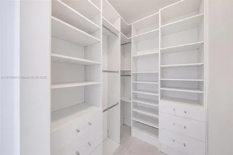 7918 Harbour Island Drive North Bay Village FL 33141