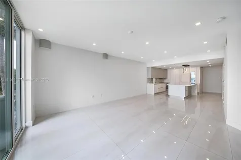7918 Harbour Island Drive North Bay Village FL 33141