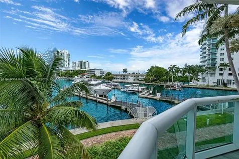 7918 Harbour Island Drive North Bay Village FL 33141
